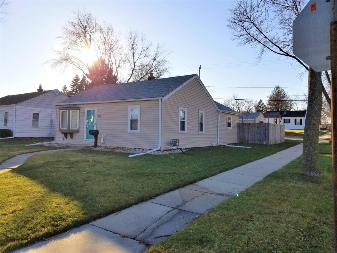 2901 S 68th St, Milwaukee, WI 53219