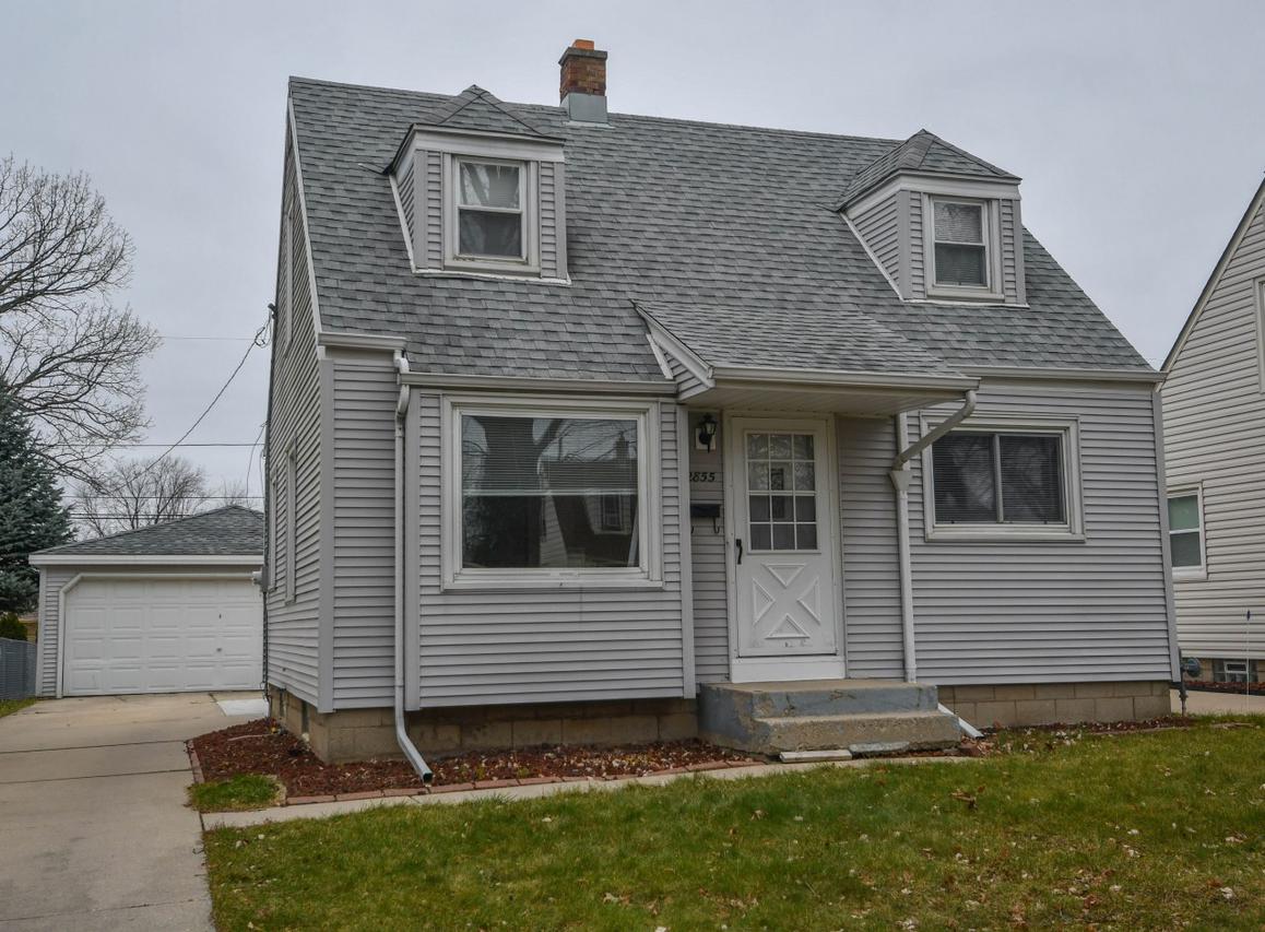 2855 S 71st St, Milwaukee, WI 53219