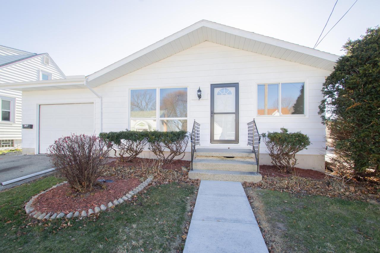 207 William St., Watertown, WI 53094