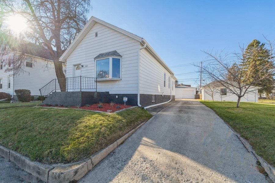 1922 N Main St., Racine, WI 53402