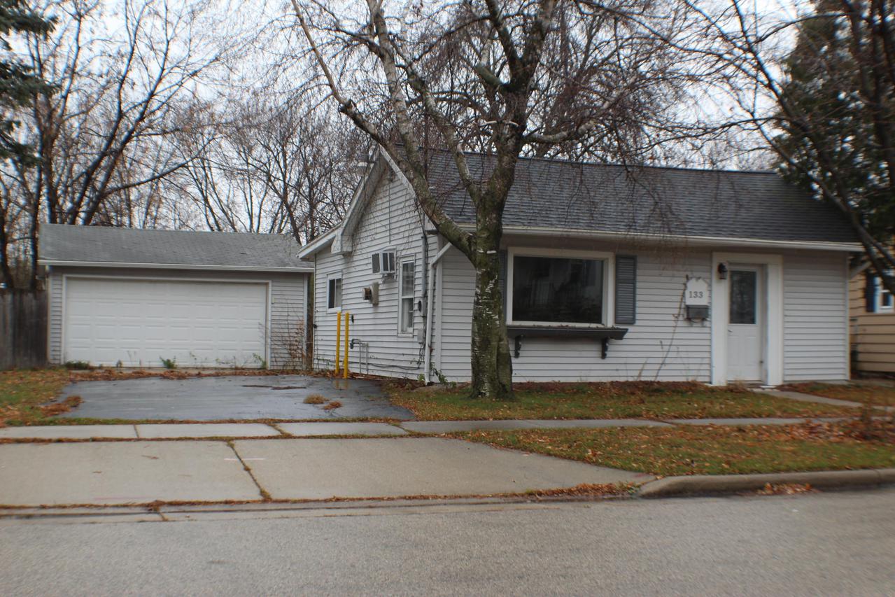 133 N Lincoln Ave., Fond Du Lac, WI 54935
