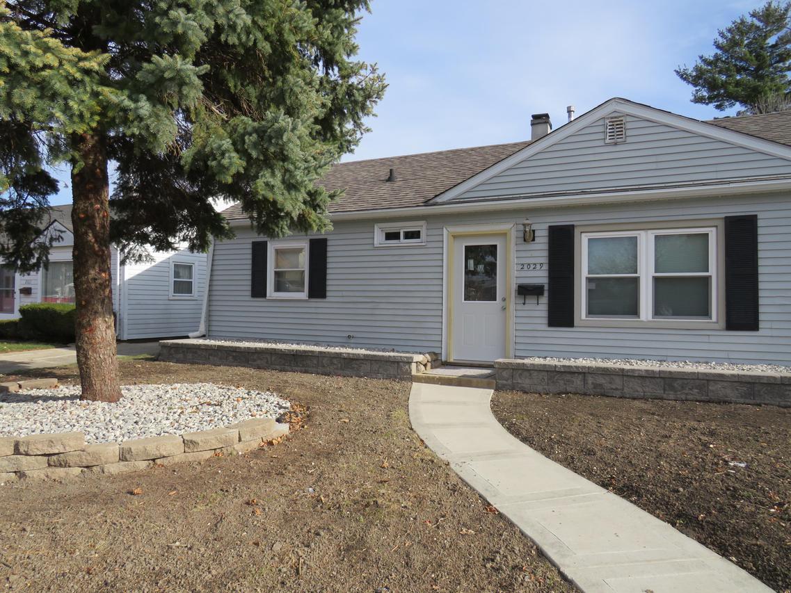 2029 West Lawn Ave, Racine, WI 53405