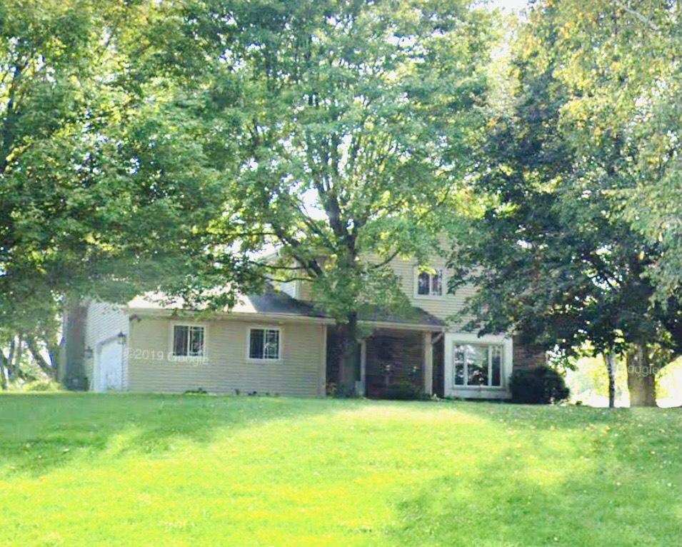 S36W30495 St Davids Dr., Waukesha, WI 53189