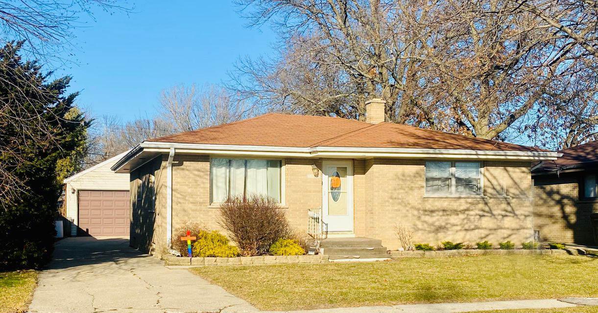 1504 25th St., Kenosha, WI 53140