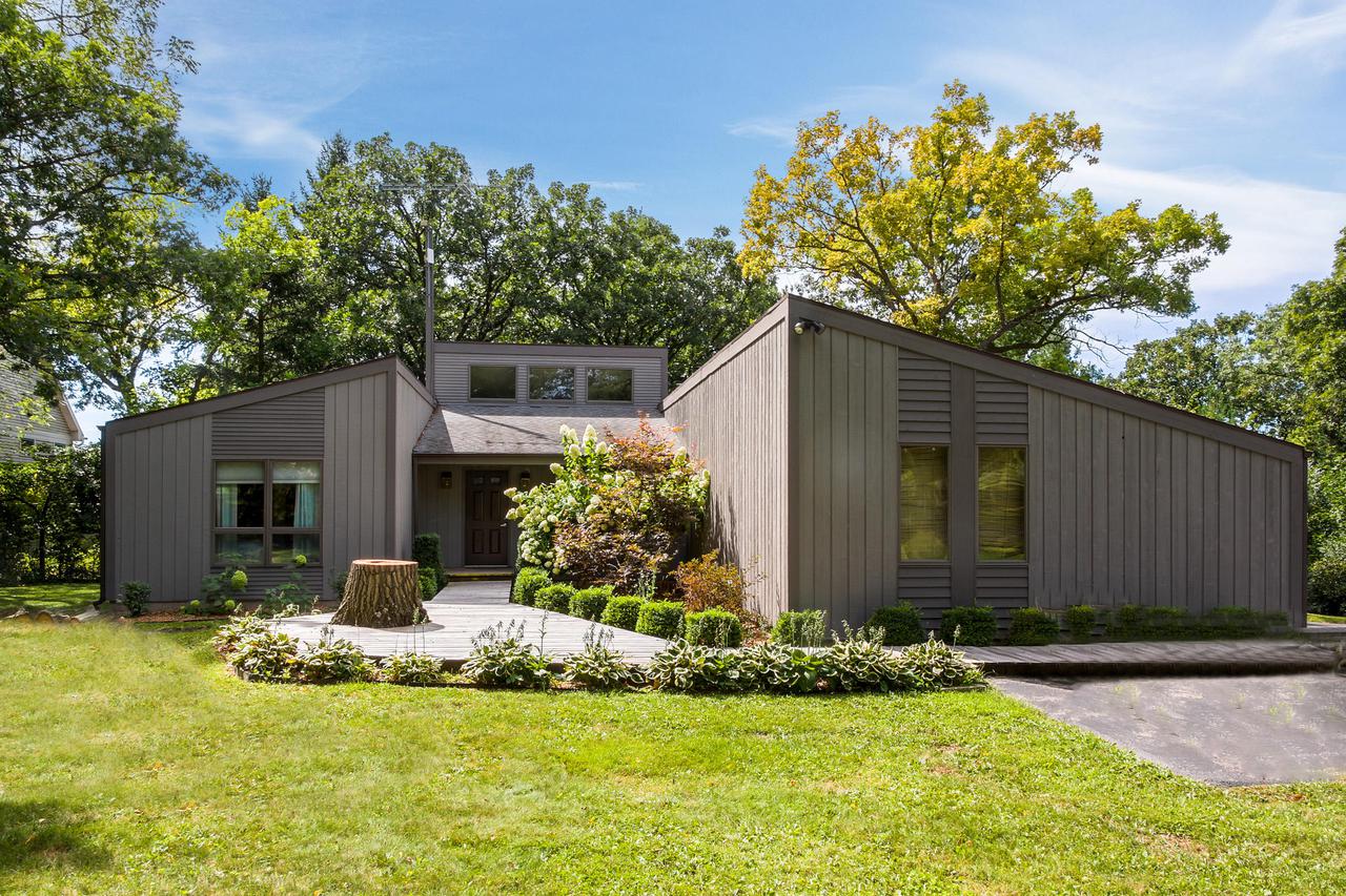 N8119 Rose Ter, La Grange, WI 53121