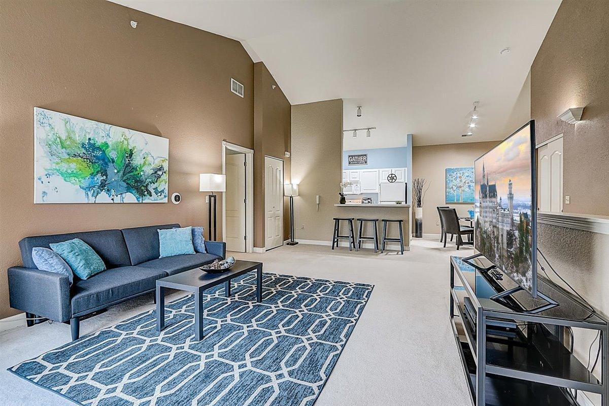 2718 Northview Rd #18, Waukesha, WI 53188
