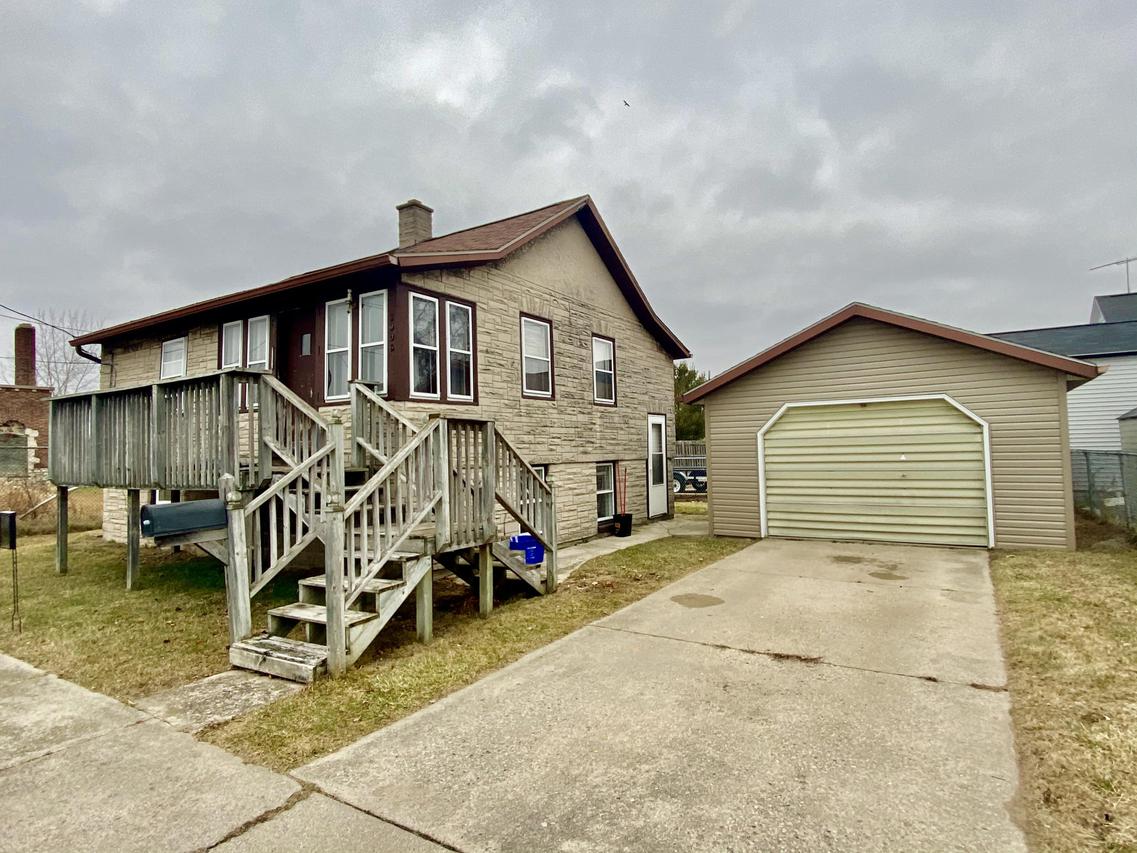 1906 20th St., Two Rivers, WI 54241