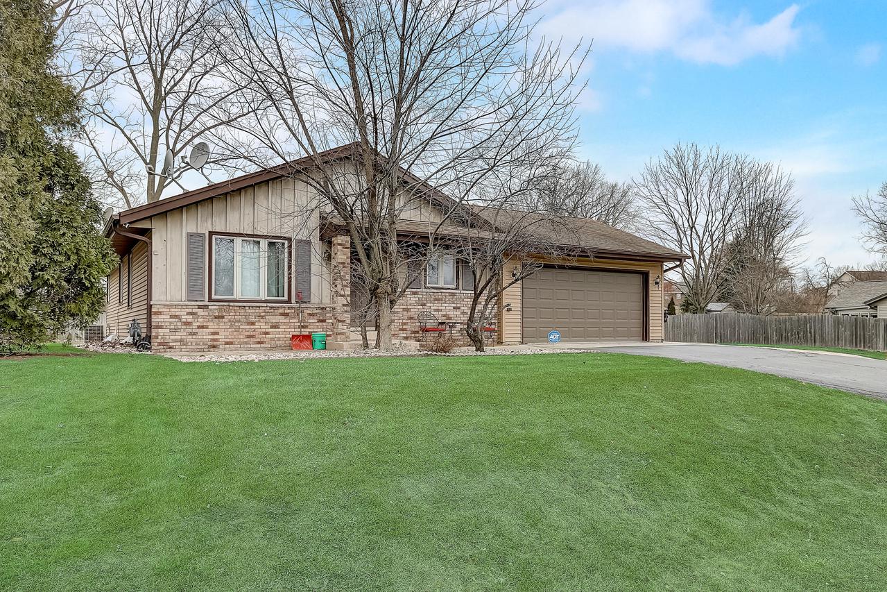 3400 Victorian, Racine, WI 53406