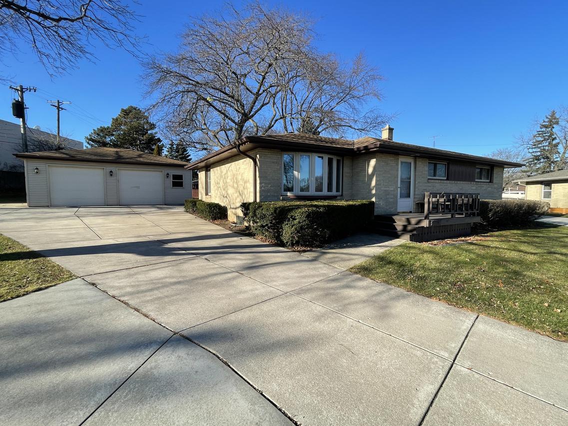 1118 Crab Tree Cir., Racine, WI 53406