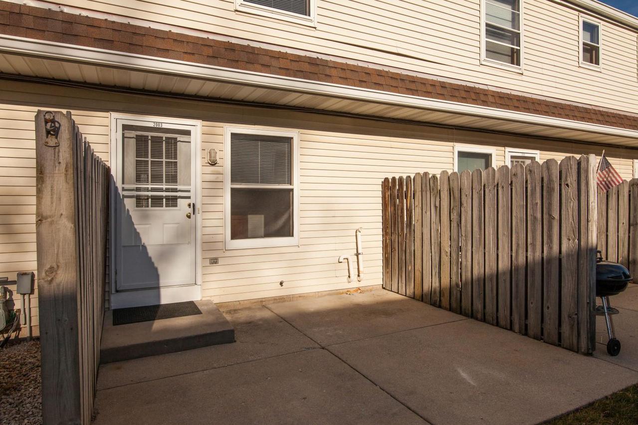 2003 Green Tree Rd, West Bend, WI 53090