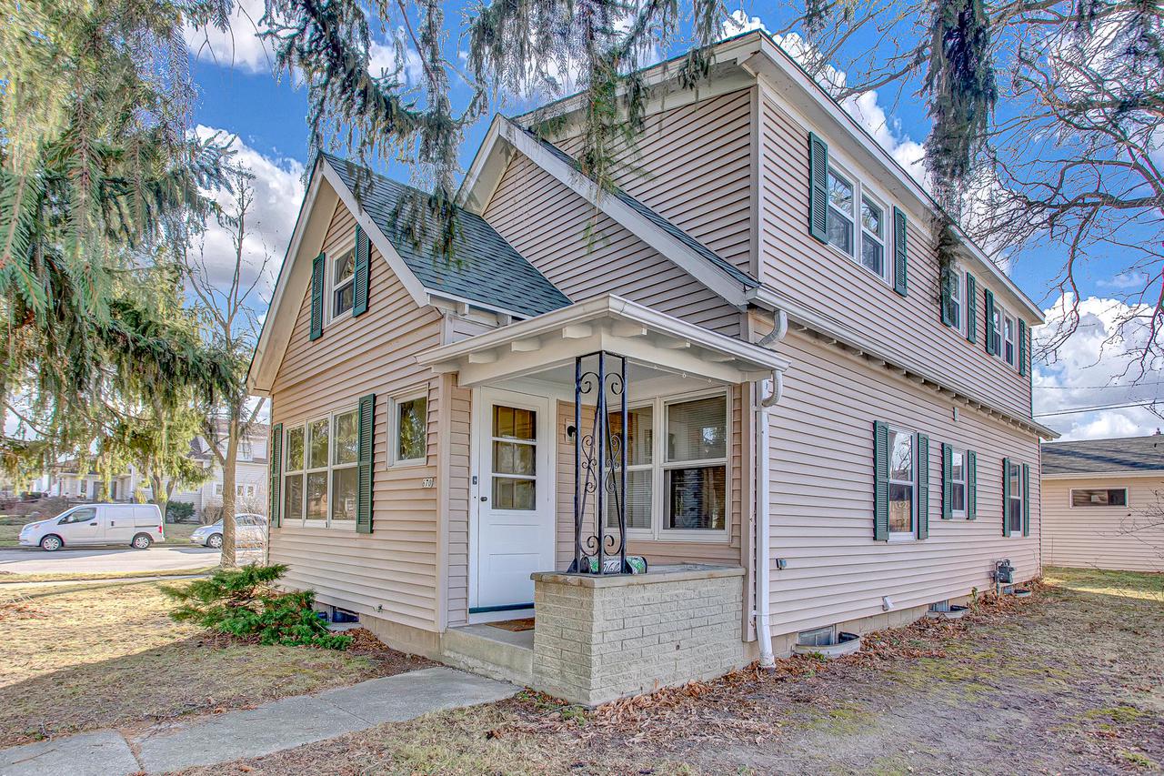 670 Pennsylvania Ave., West Bend, WI 53095
