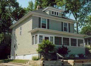 2635 Maple Grove Ave., Racine, WI 53404