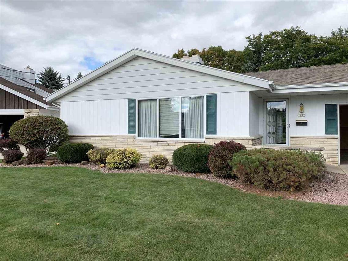 1672 Atlanta Cir., Manitowoc, WI 54220