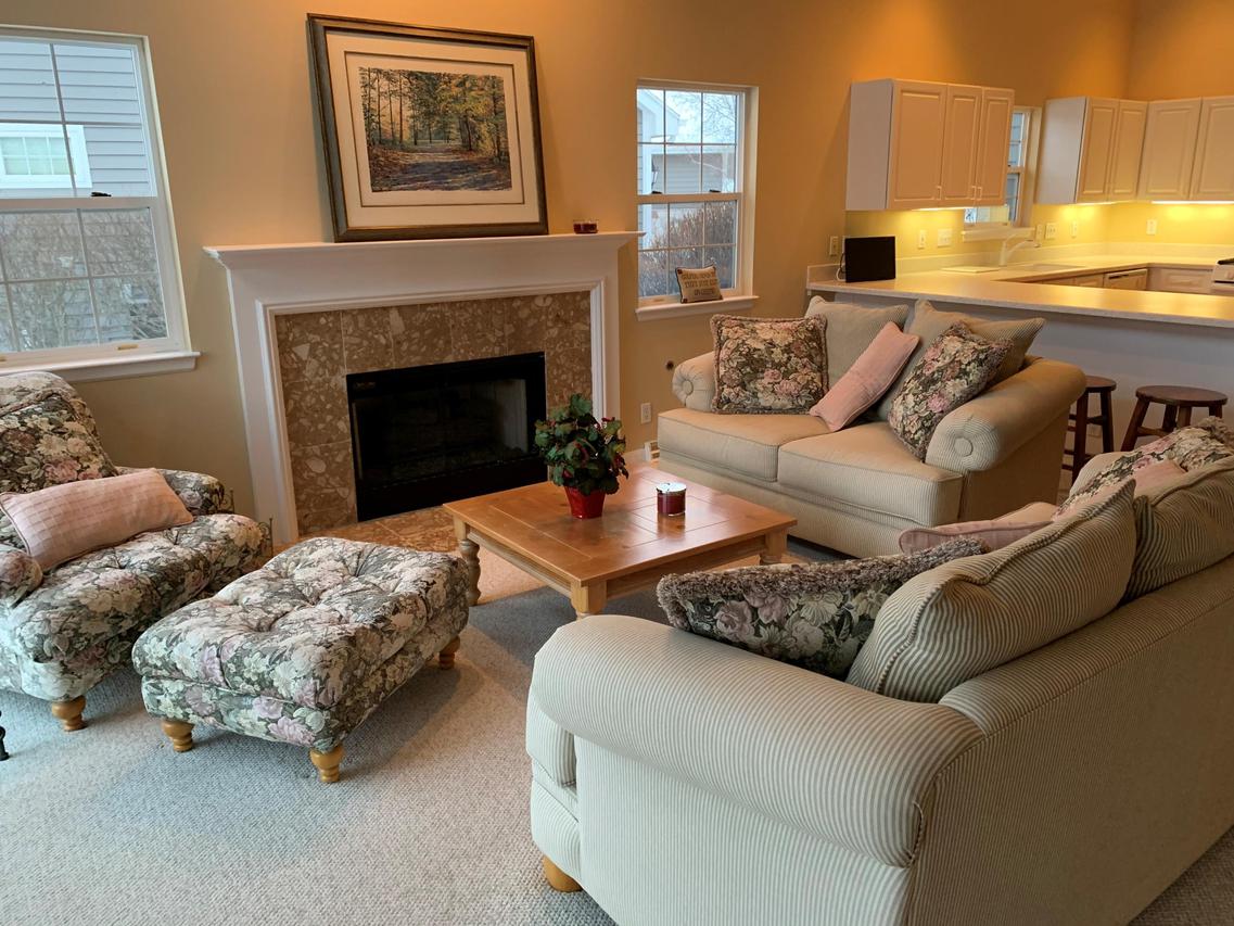1879 Golfview Dr. #35-16, Geneva, WI 53147