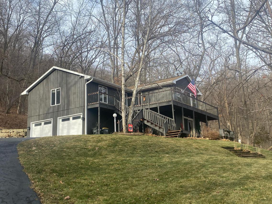 N1449 Red Oaks Dr., Shelby, WI 54601