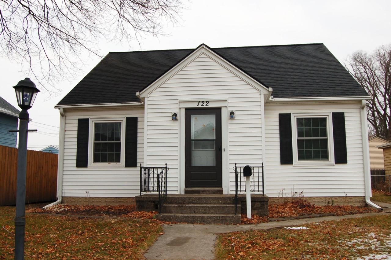 122 Frame Ave., Waukesha, WI 53186
