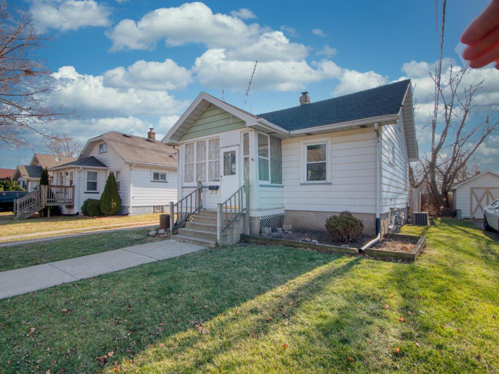 3813 60th Pl, Kenosha, WI 53142
