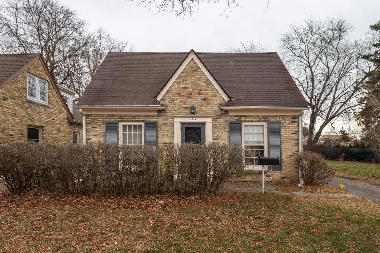 1219 Illinois St, Racine, WI 53405