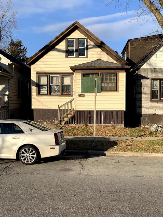 410 E Locust St, Milwaukee, WI 53212
