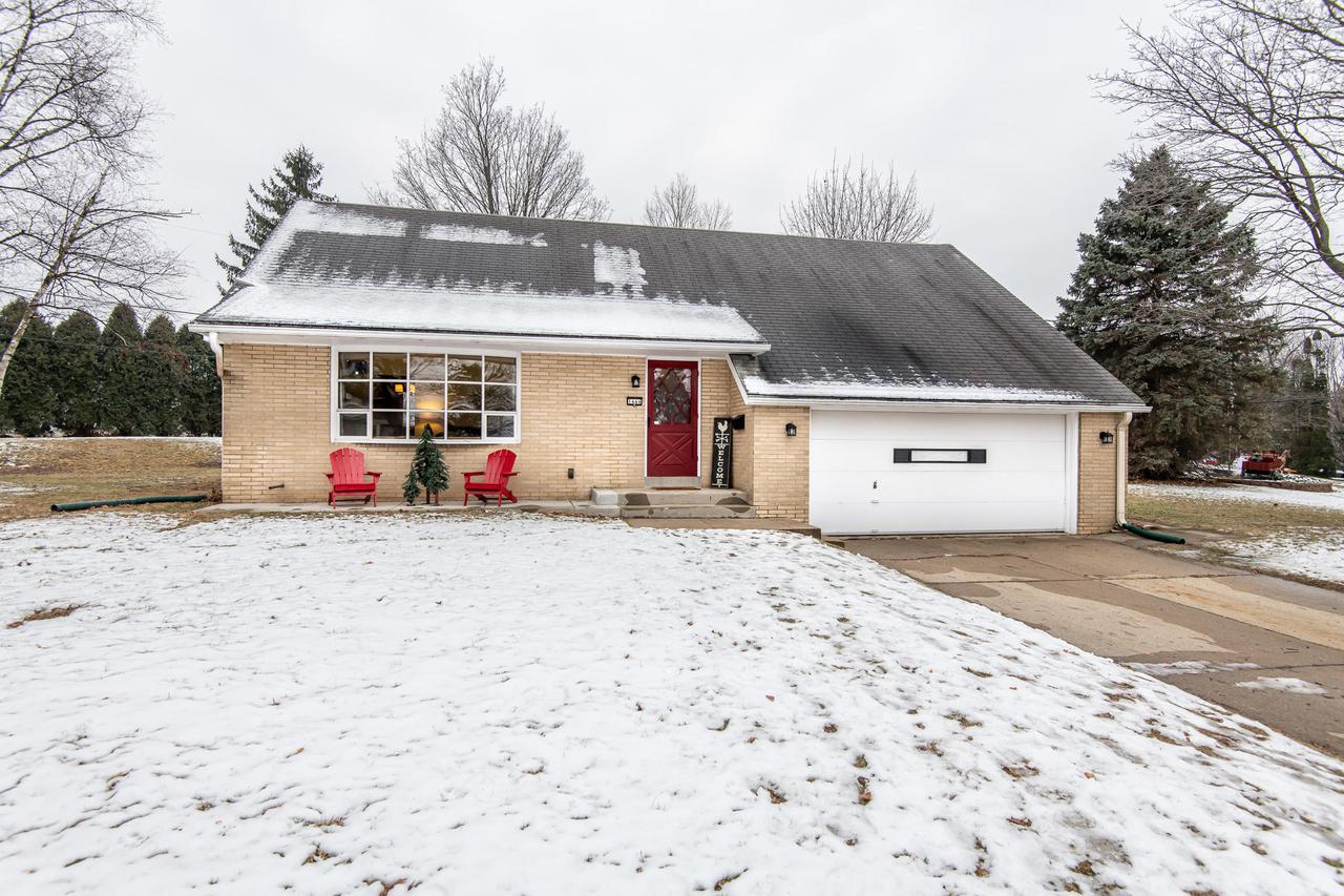1444 Hillside Dr., Waukesha, WI 53186