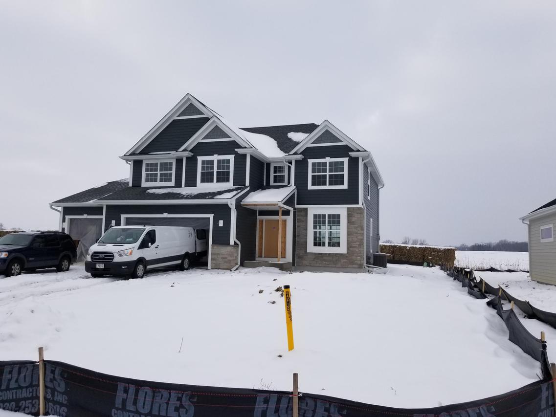 10111 S Woodside Ct., Franklin, WI 53132
