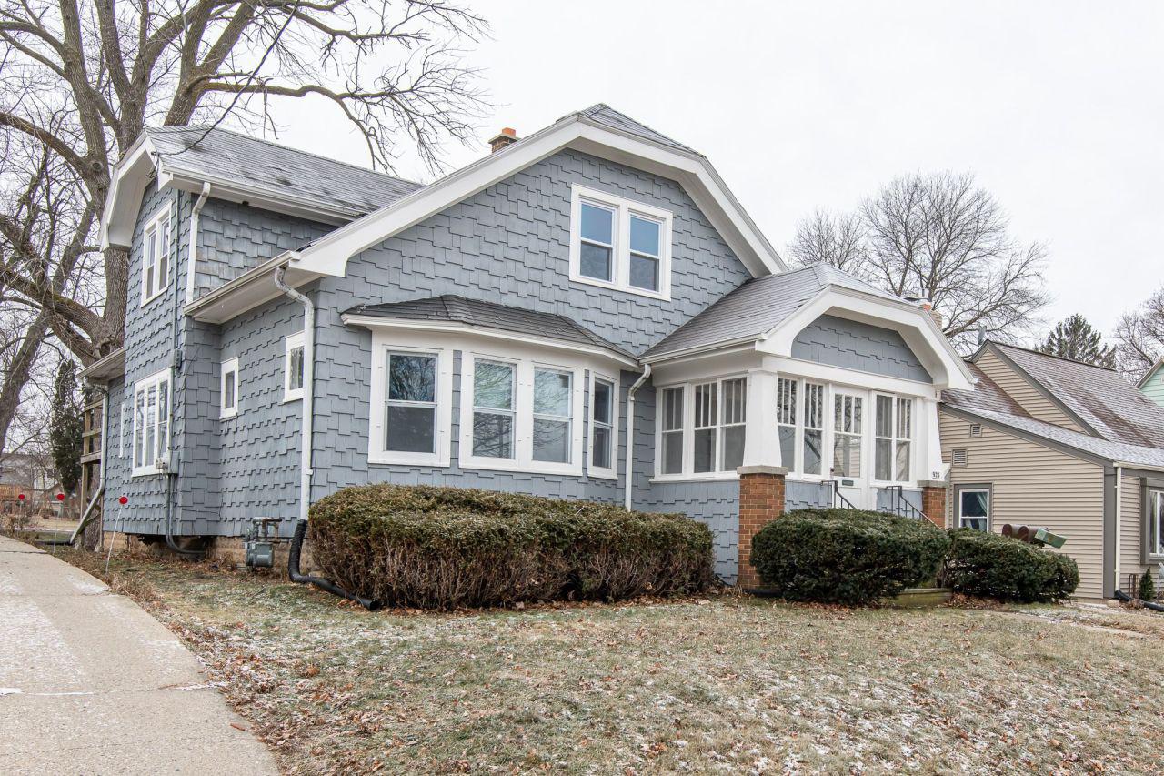 925 E Racine Ave., Waukesha, WI 53186