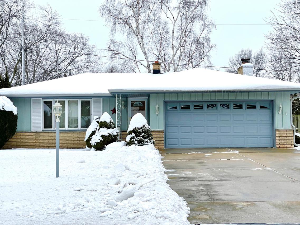 1423 Tiffany Dr., Caledonia, WI 53402