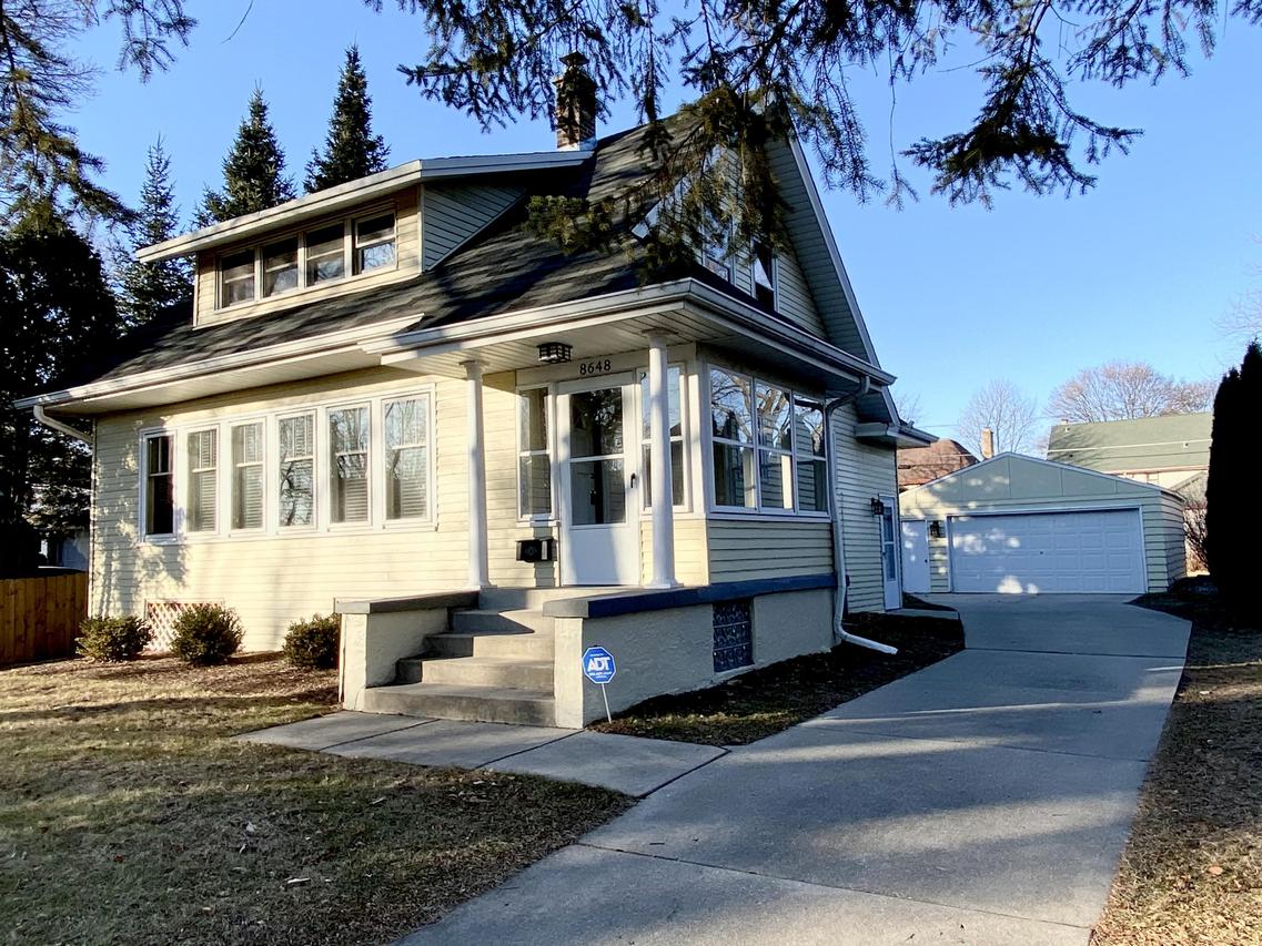 8648 W Stickney Ave, Wauwatosa, WI 53226