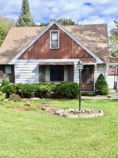 2634 N 111th St, Wauwatosa, WI 53226