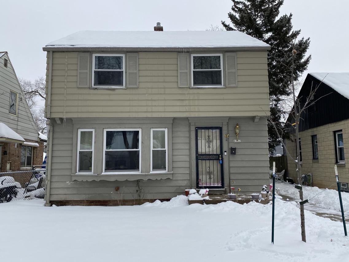 4502 N 21st St. #St, Glendale, WI 53209