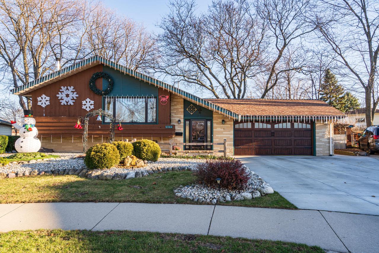 3344 S 87th Ct., Milwaukee, WI 53227