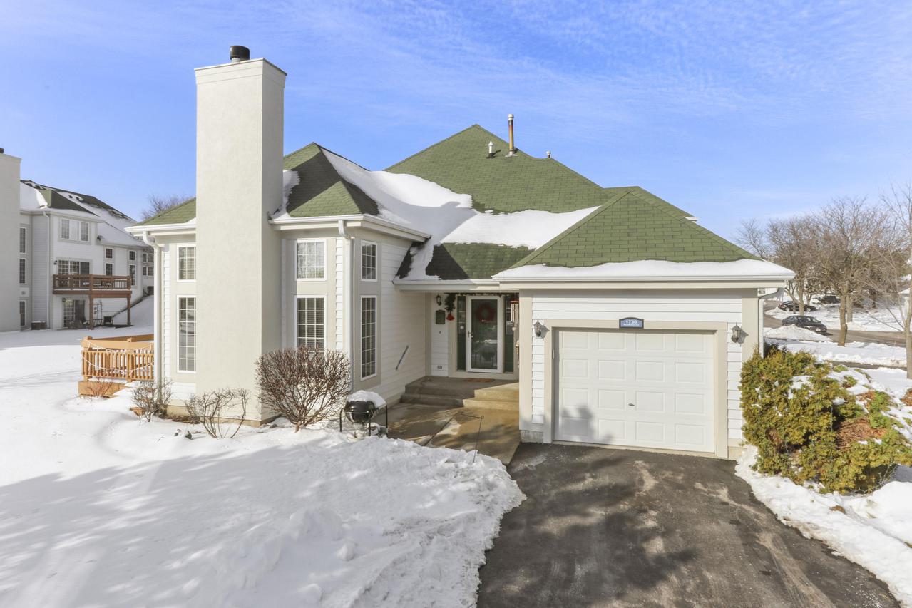 1730 Woodland Cir. #Unit 12-21, Geneva, WI 53147