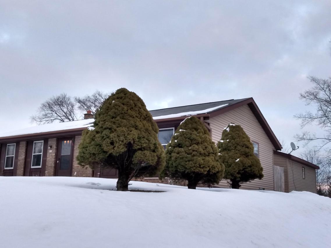406 S Colonial Pkwy., Saukville, WI 53080