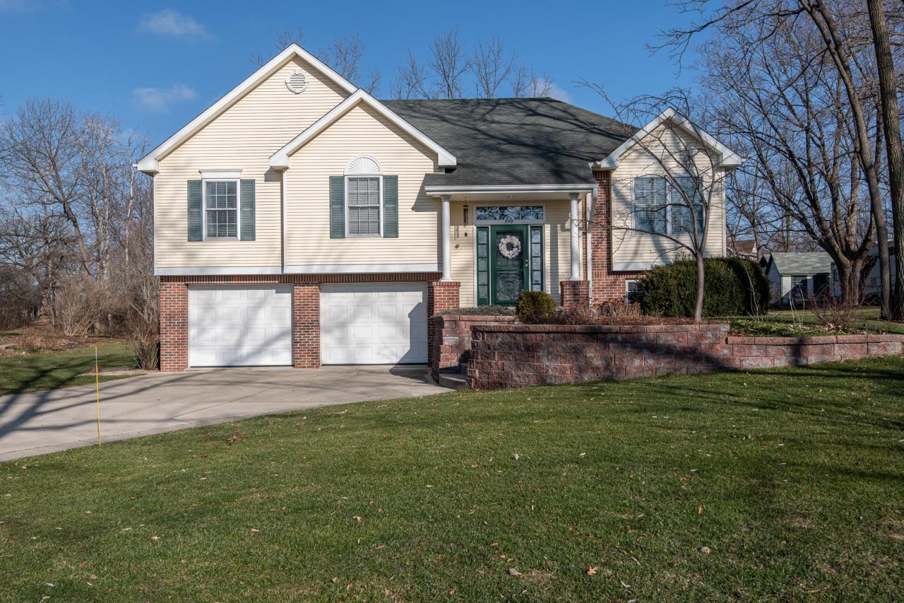 500 Eagle Lake, Mukwonago, WI 53149