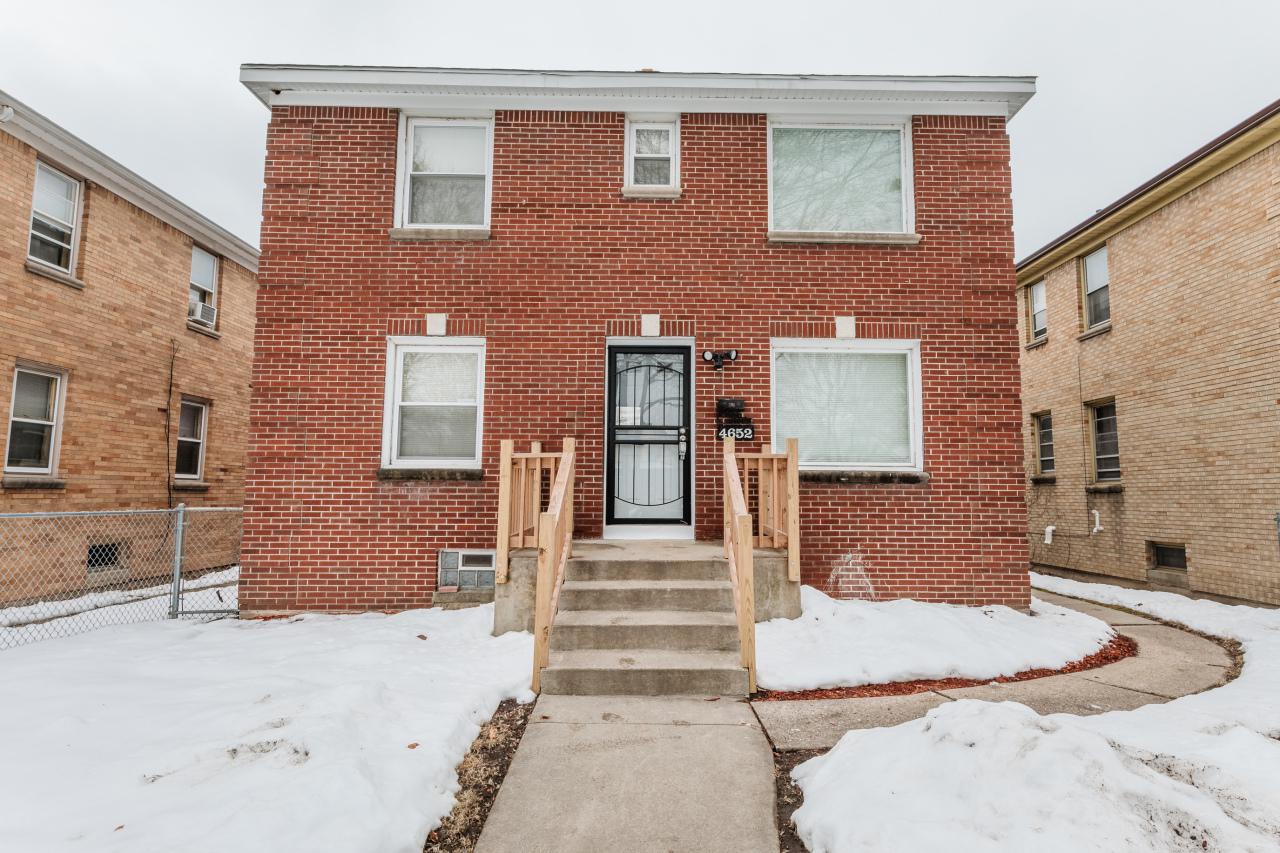 4652 N 30th St, Milwaukee, WI 53209
