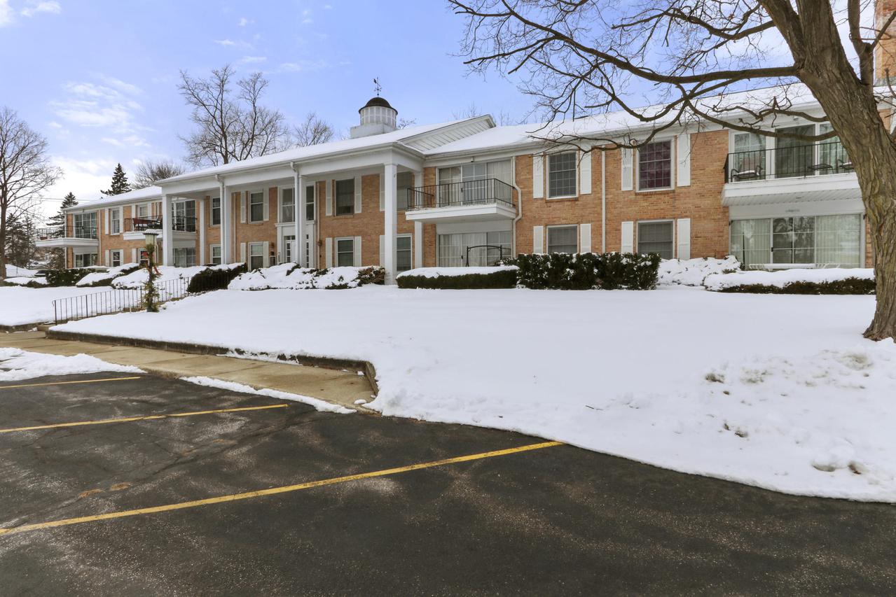 1305 Main St #204 #204, Lake Geneva, WI 53147