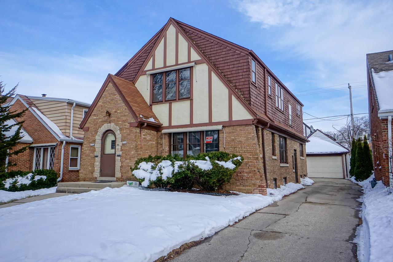 2520 N 62nd St. #2522, Wauwatosa, WI 53213