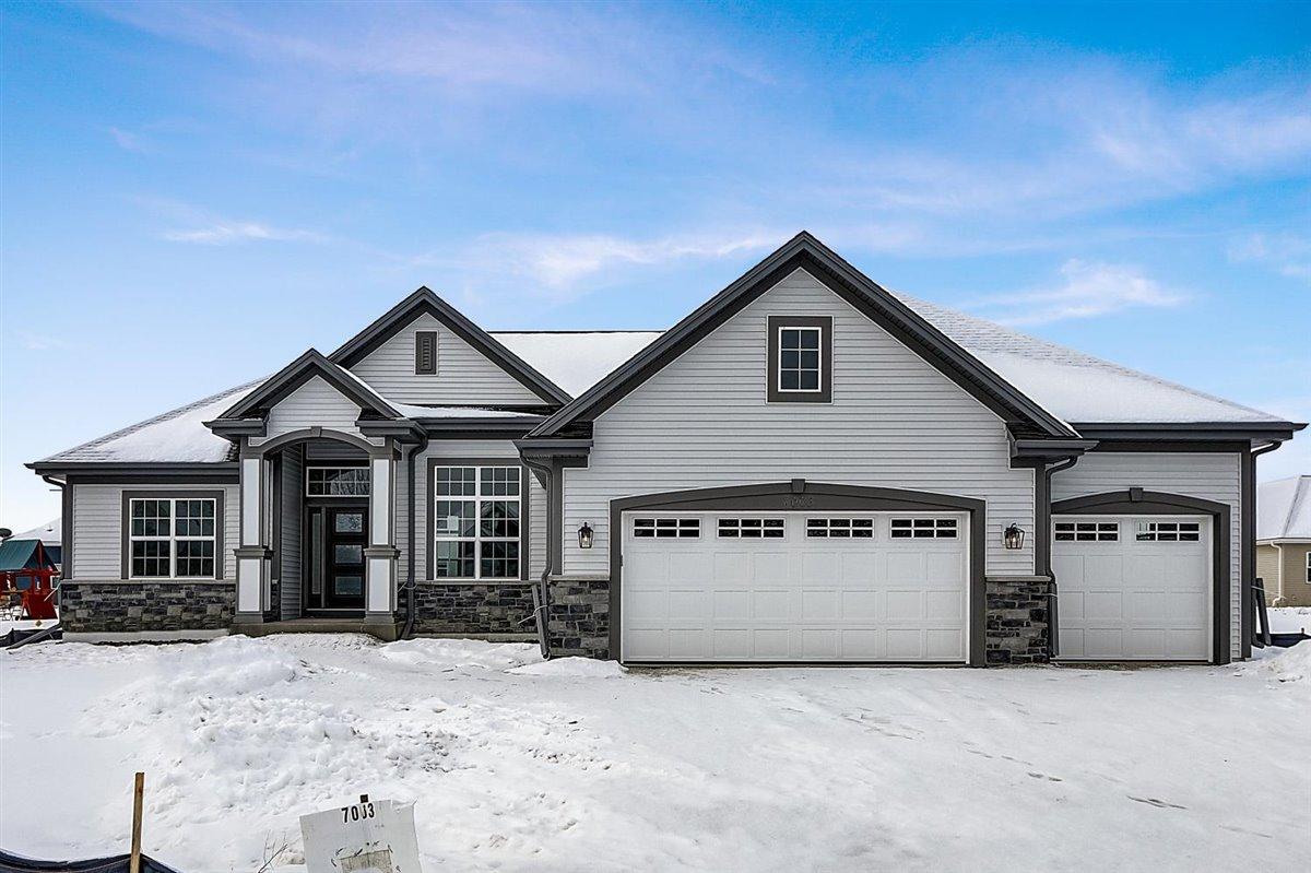 7003 Flagstone Ct. #Lt7, Waukesha, WI 53046