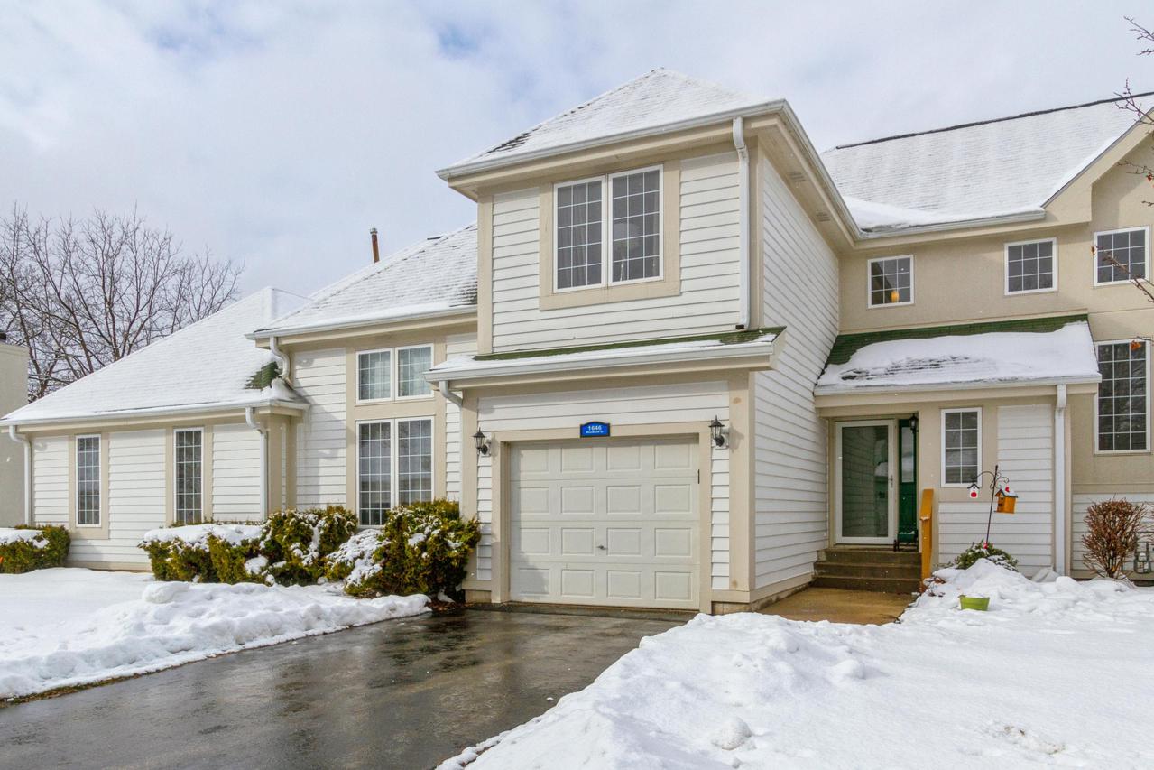 1646 Woodland Dr., Geneva, WI 53147