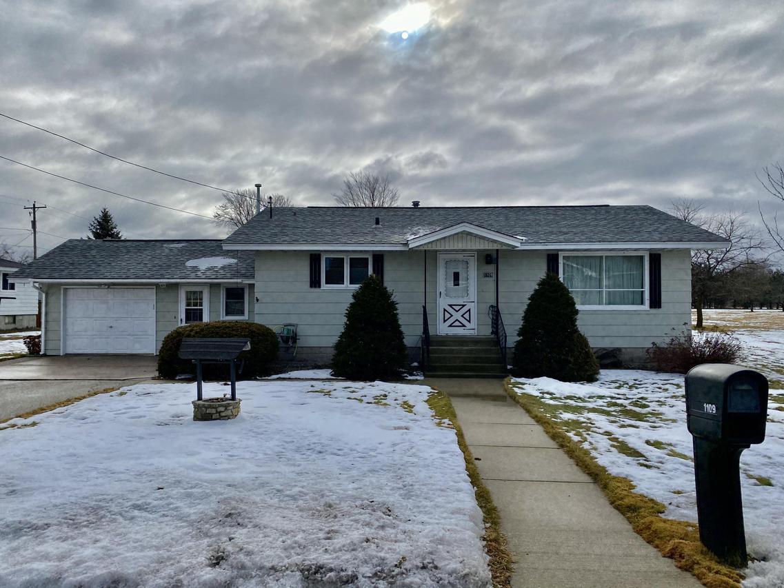 1109 Cleveland Ave, Marinette, WI 54143