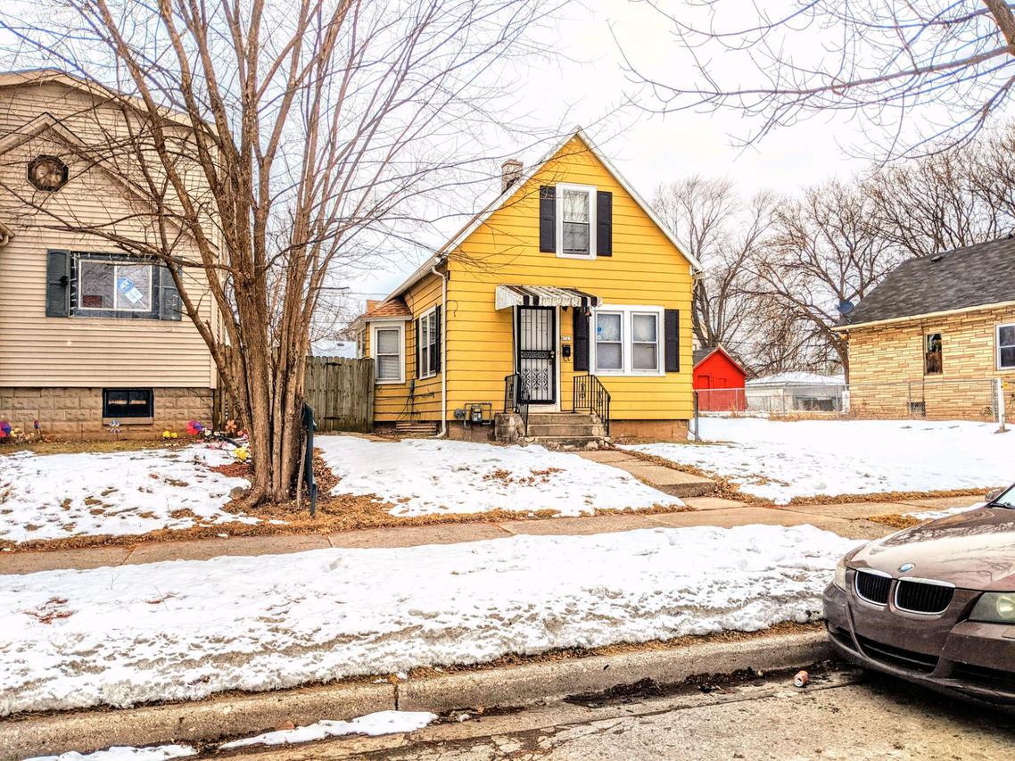 4723 N 34th St., Milwaukee, WI 53209