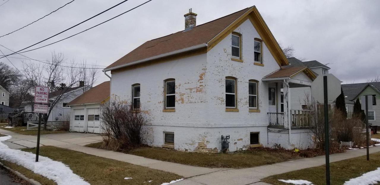 1336 S 9th, Manitowoc, WI 54220
