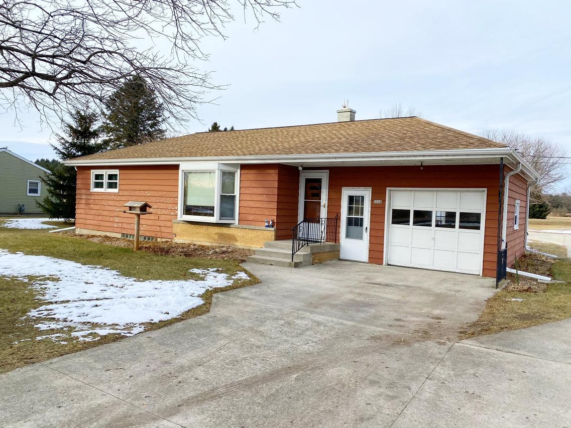 2228 Cth Vv, Two Rivers, WI 54241