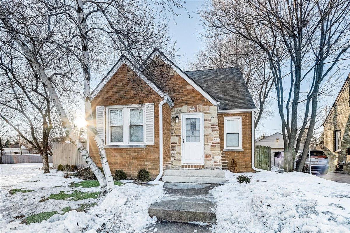 3040 Meachem Rd, Mount Pleasant, WI 53405