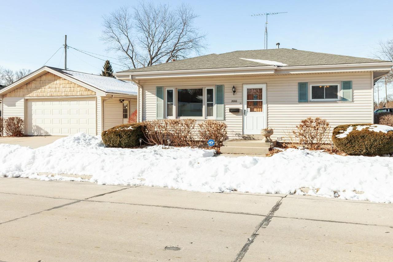 2000 Arthur Ave., Racine, WI 53405