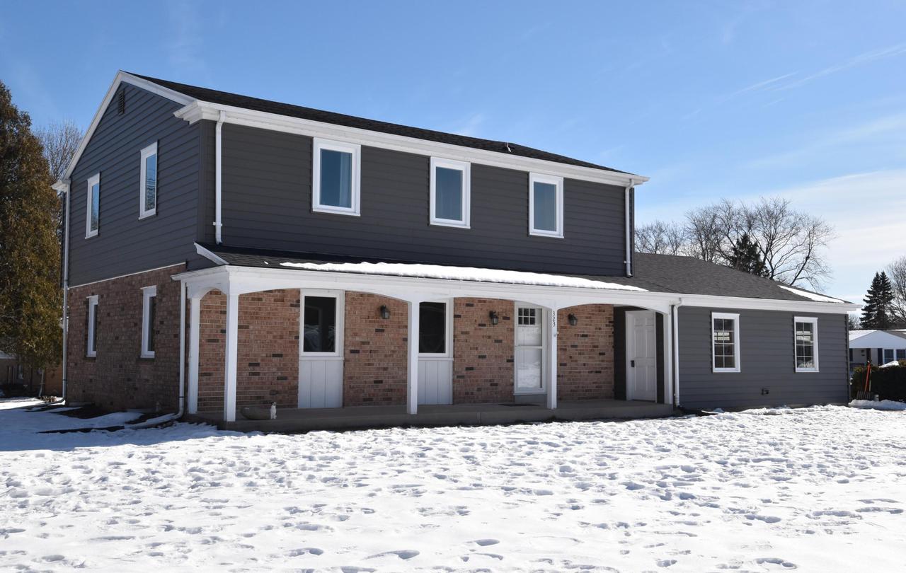 323 Cherry Hill Dr., Mount Pleasant, WI 53406