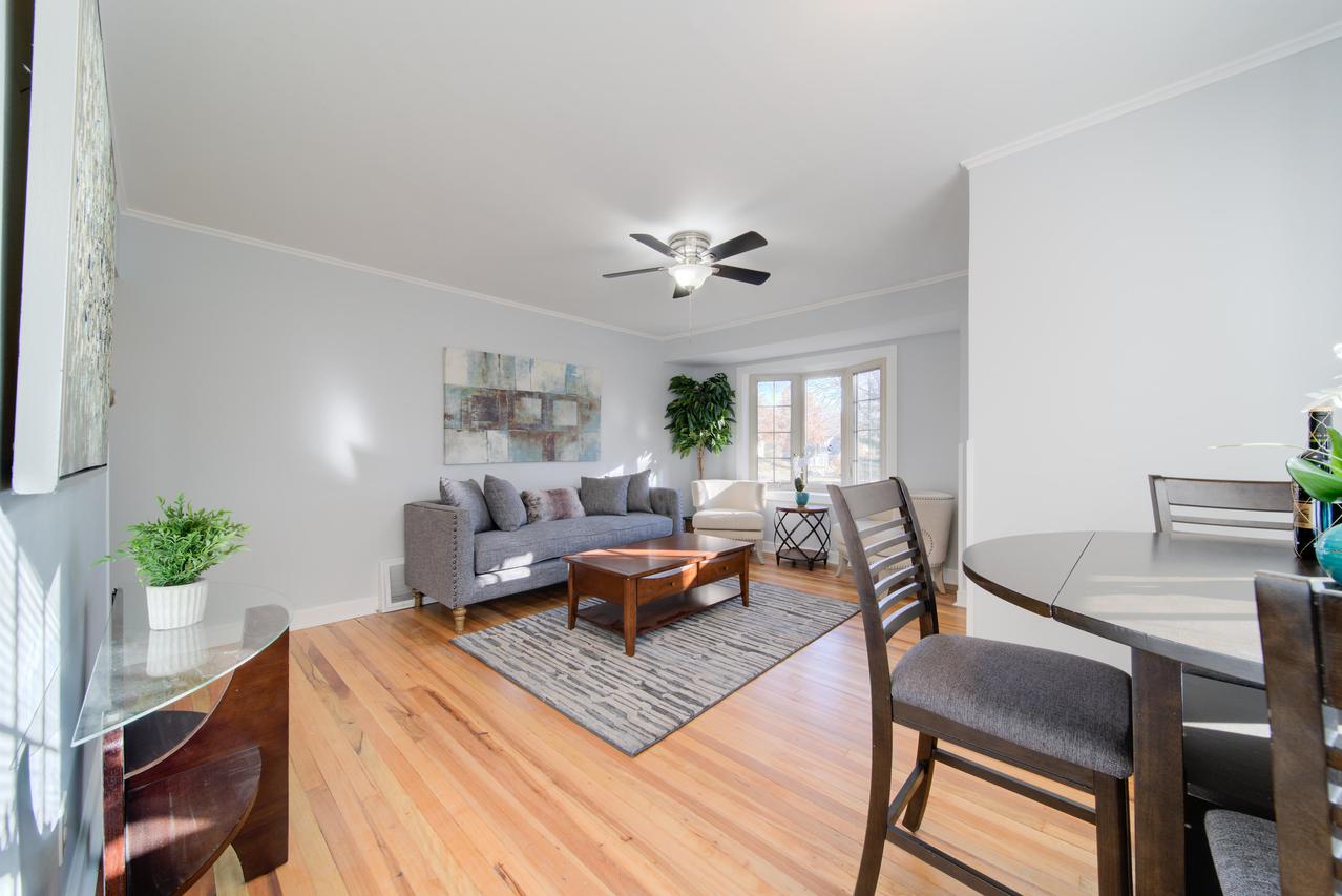 1833 N 118th St., Wauwatosa, WI 53205