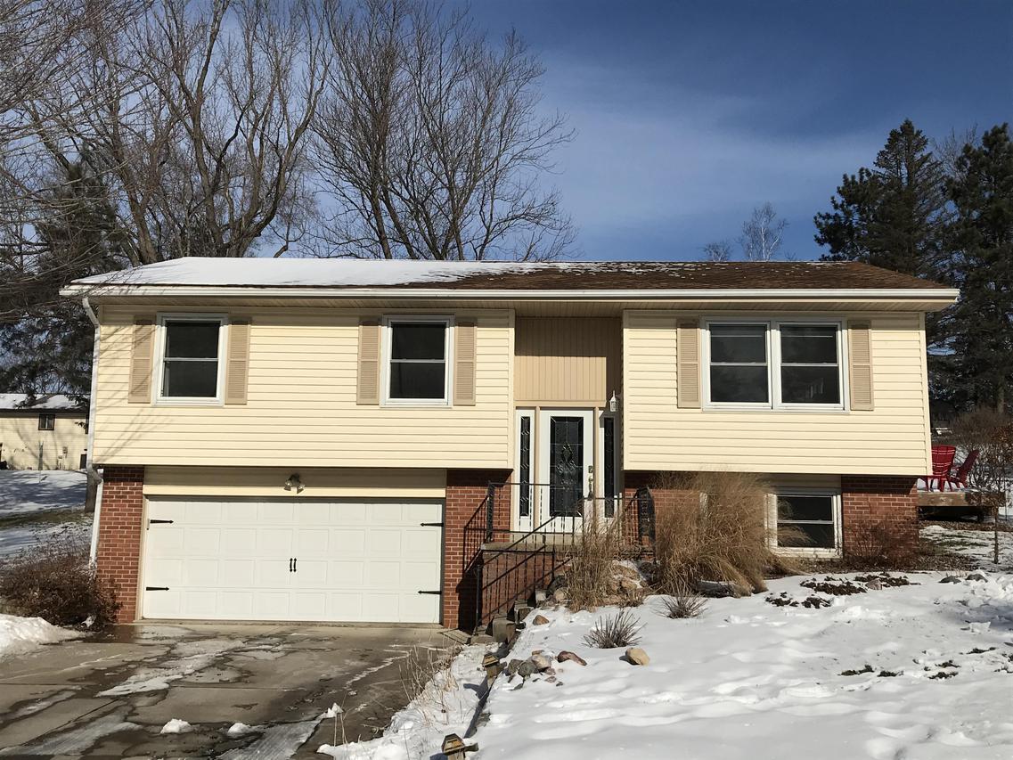 1212 W Circle Dr., Sparta, WI 54656