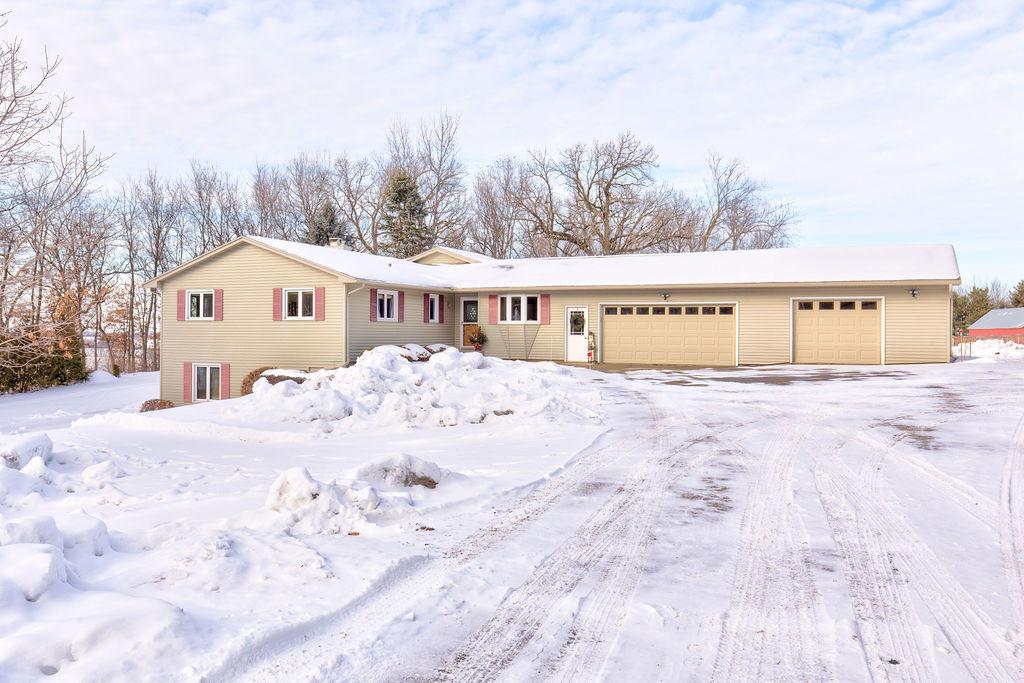 E7276 Knitt Ln., Viroqua, WI 54665