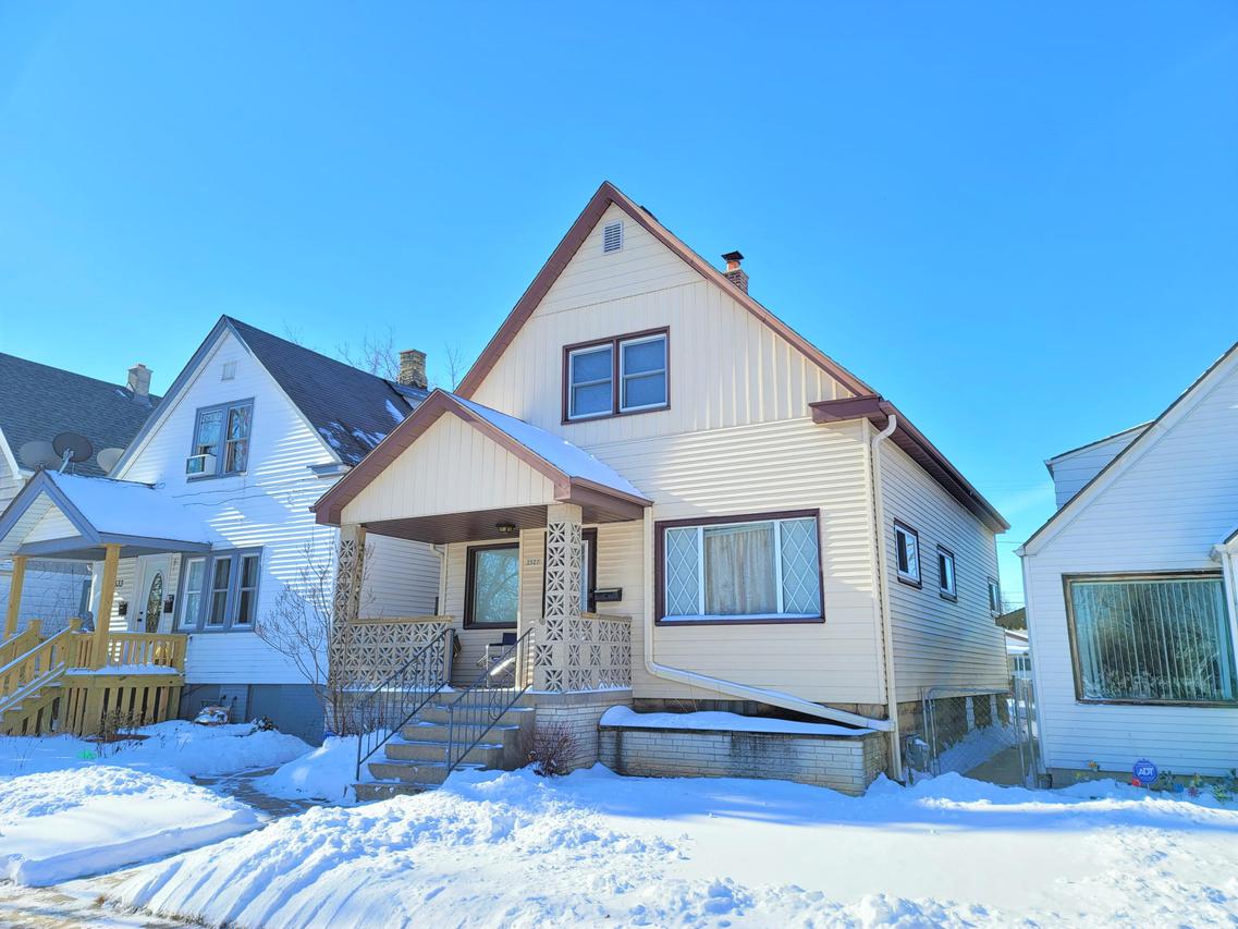 2527 S 33rd St., Milwaukee, WI 53215